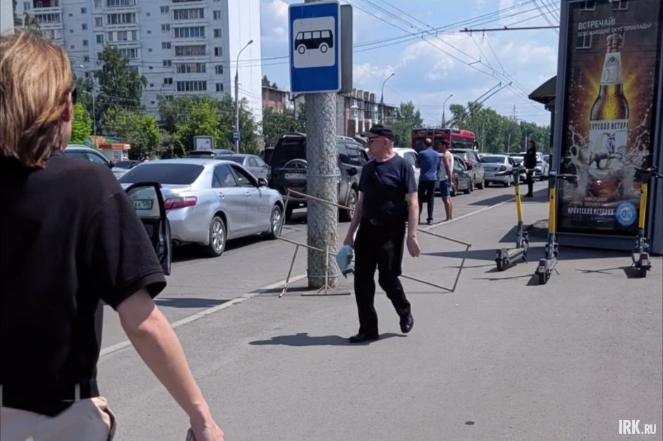 Где нет экипажа ДПС, водители игнорируют барьеры Где нет экипажа ДПС, водители игнорируют барьеры