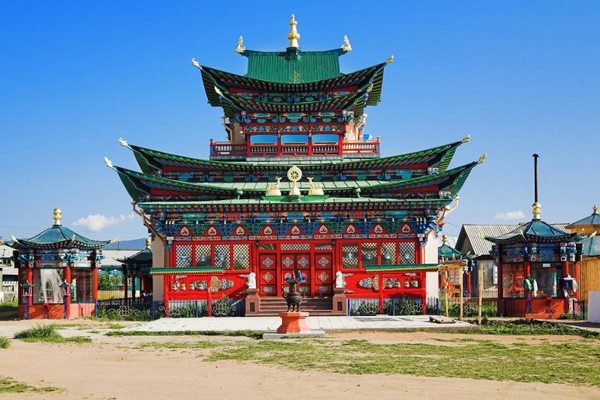 Иволгинский дацан в Улан-Удэ. Фото с сайта www.tonkosti.ru