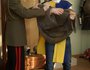 Желающие примерили средневековые доспехи.