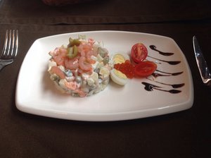 Абрам Дюрсо покушал в ресторане Appelbar, где ему не улыбнулся гардеробщик и показался вкусным люля-кебаб.