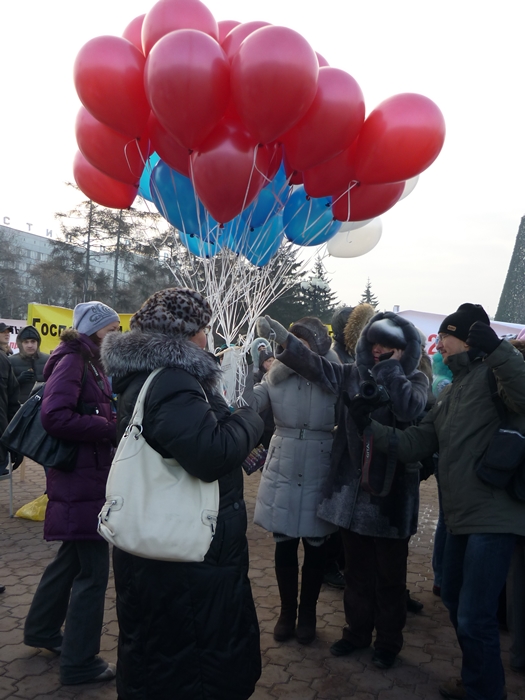 Митингующие готовят к запуску письмо Дмитрию Медведеву