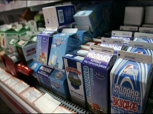Полезные советы, какое молоко, масло, йогурт, сгущенку и мороженое выбрать. Для этого не только нужно внимательно читать этикетки, но и знать хитрости продавцов.