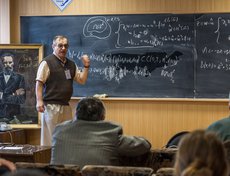 Международная школа-семинар «Нелинейный анализ и экстремальные задачи» в Институте динамики систем и теории управления СО РАН. Среди лекторов – лучшие математики мира.