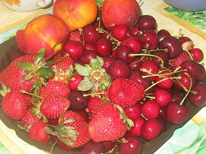 Детский праздник с аппетитным названием «Вкусное лето» проходил 25 июня. Для детей и их родителей проводились игры, конкурсы, театрализованная программа.