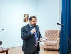 Ашот Оганесян, ведущий вечера