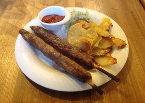Абрам Дюрсо высказал мнение о мясном баре на Карла Маркса.