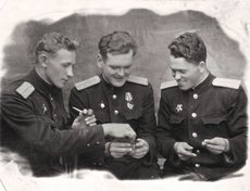 Летчики, 1944 год. Снимок прислала Вера Страутиньш.