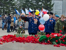 5 мая у мемориала «Вечный огонь славы» состоялся торжественный митинг в рамках акции «Пламя гордости за Победу».