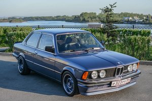 BMW 323i e21