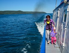 Водный путь до Байкала занимает полтора часа.