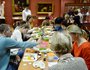Для гостей музея провели мастер-класс по рисованию «Играем в супрематизм». Участникам предложили попробовать себя в роли художников-авангардистов.