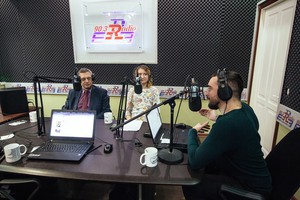В студии радиостанции