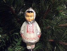 А вот такой симпатяга украшает елку Михаила Болдина