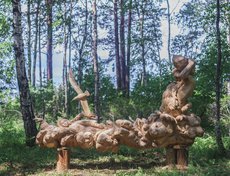 Знакомый многим сюжет – Ангара, убегающая от Байкала.