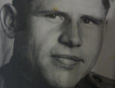 Сталинградский фронт (1942-01.06.1942). Участвовал в войне с Японией. Имеет Медаль Жукова, «За отвагу», две звезды Великой Отечественной войны, Орден Красной Звезды. Фото Надежды Яковлевой