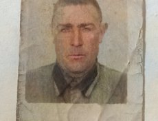 Коробовский Константин Васильевич. Родился в 1900 г, с. Бельск, Черемховского р-на. Последнее место службы - танкист-механик-водитель. Воинское звание красноармеец. Убит 25.01.1943 г.