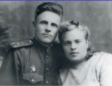 Суровяткин Николай Петрович (1915-1998). Призван в 1938 г., боевой путь проходил в звании ст. лейтенанта ветеринарной службы 783 стрелкового полка, 229 стрелковой дивизии. Награды: «За боевые заслуги» (1944, 1949), Орден Красной Звезды. Фото Суровяткиной