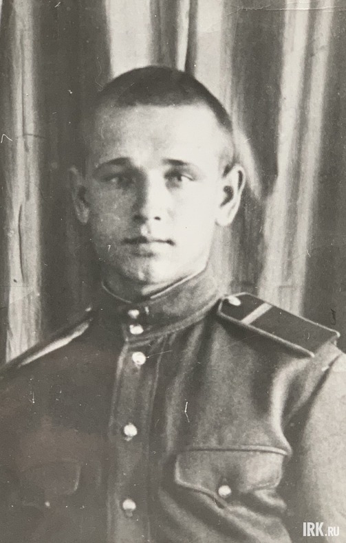 Сальников Иван  Савельевич (1926-2012). В 1943 года призвали в армию. Был радистом. Участвовал в войне с Японией, после продолжил службу в ВС.