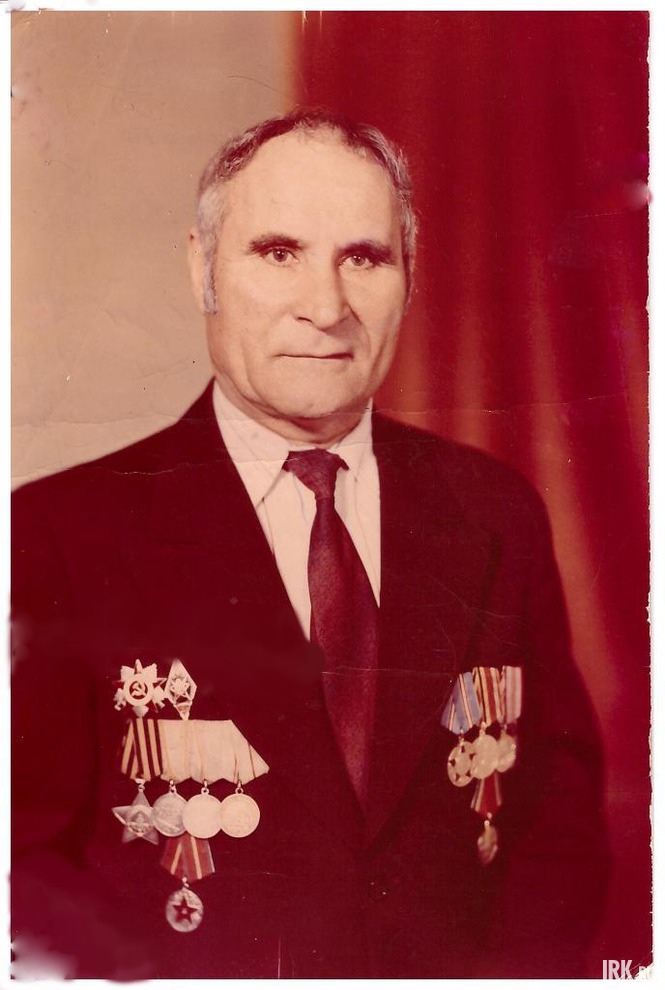 Попов Георгий Егорович (1923 года, Иркутск). Прошел  путь от Сталинграда до Венгрии. Сержант, минометчик.  В 1944 г был направлен в артиллерийское училище. Фото Иосифа Майзеля