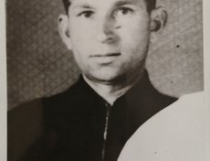 Глушков Владимир Григорьевич (18.12.1920 - 19.06.1988 г.г.). Воевал на Кавказе и в Крыму, воздушный стрелок. После войны был инструктором воздушной стрельбы. Фото прислала семья Новиковых