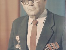 Гараган Иван Артемьевич (1927-1993). Воевал в составе  117 стрелковой дивизии. После окончания войны проживал с семьей в Иркутске, куда прибыл по распределению. Работал в Иркутской гидрометслужбе. Фото Надежды Бобровой