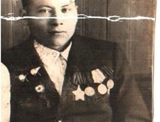 Каурцев Николай Георгиевич 1918 .г.р. Призван в августе 1942 года. Служил во 2-мУкраинском фронте в 23-м мотострелковом полку. Освобождал Будапешт, Берлин, Прагу. Два ордена Красной Звезды, Орден Славы 3-й степени, Ордена за освобождение Берлина и Праги.