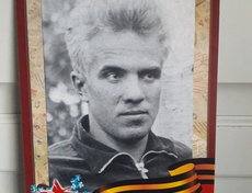 Семчевский Павел Михайлович. 1908-1956. Имел ранения, контузии, лежал в госпиталях,  но всегда возвращался в строй. Прошел Западный фронт, был переброшен на Восточный. Награжден дважды Орденом «Красной Звезды» и медалью «За Отвагу».