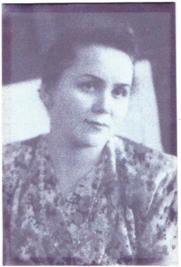 Медведева Нина Петровна - ветеран тыла. Родилась.24.12.1926г. в Иркутске. После окончания школы пошла работать в на завод им.Куйбышева. В цехе сварки №4  изготавливали авиабомбы для вооружения советских истребителей. Фото прислала Косян Татьяна