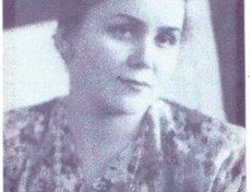 Медведева Нина Петровна - ветеран тыла. Родилась.24.12.1926г. в Иркутске. После окончания школы пошла работать в на завод им.Куйбышева. В цехе сварки №4  изготавливали авиабомбы для вооружения советских истребителей. Фото прислала Косян Татьяна