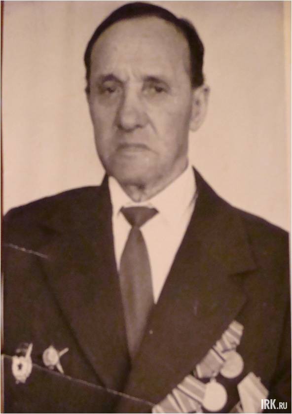 Осипов Макар Васильевич (1911- 1987). Призван шофером роты техобеспечения 30 гвардейской механизированной орденов Кутузова, Богдана Хмельницкого Днестровской бригады 9 г.в. МКСКДРК.     Прошел всю войну, был ранен, контужен.