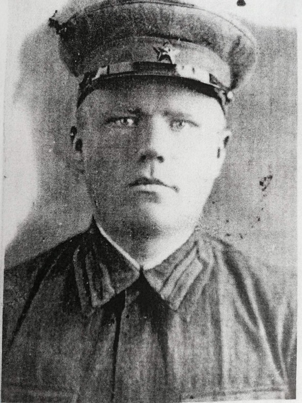 Чубыкин Куприян Павлович (1918-1943). Уроженец Ольхонского р-на, д. Косая Степь. Сержант. В 1940 г. направлен на фронт из 107 отд. пуль. батальона с маршевой ротой . Связь прекратилась в январе 1943 г. Где похоронен - неизвестно. Фото прислала Светлана Ск