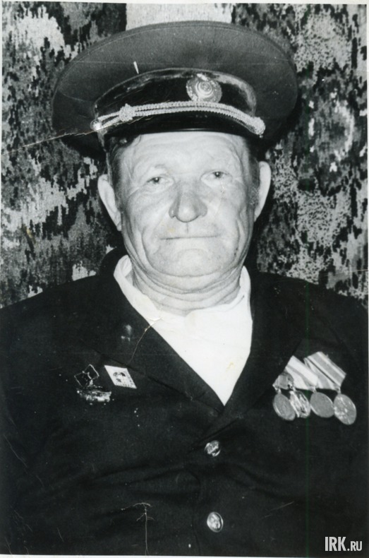 Савченко Степан Данилович (1926-1999). В 1943 направлен в Красноярскую полковую школу. Воевал с 1944 по 1945. Командир отделения танкового пулемета. Два ранения. Медали «За отвагу», «За победу над Германией». Фото прислала Наталья Сиразиева