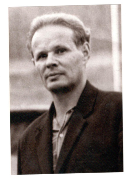 Афанасьев Марк Михайлович, 07.11.1921 г.р.  – танкист, прошел всю войну до Берлина. Умер 24.12.1999 г. Фото прислала Баженова Валерия