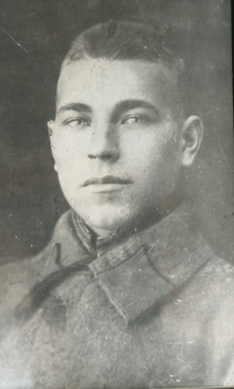 Грищенко Михаил Иванович, 02 ноября 1923 г.р., участие в ВОВ с октября 1941 г. 175 стрелковый полк, госпитализация: ранение в руку, после госпитализации работа в ВОХРе. Медали за победу над Германией, за доблестный труд, орден Отечественной войны 2 степен