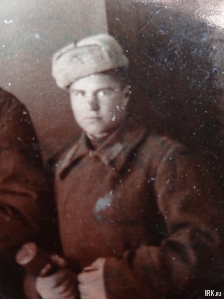 Швидко Моисей Филимонович (1924-2006). Призван на войну в 18 лет. Воевал в Маньчжурии, участник Японской войны, прошагал с противотанковым ружьем до окончания войны. До 1947 служил в Находке. Награжден 2 медалями и орденом Отечественной войны.
