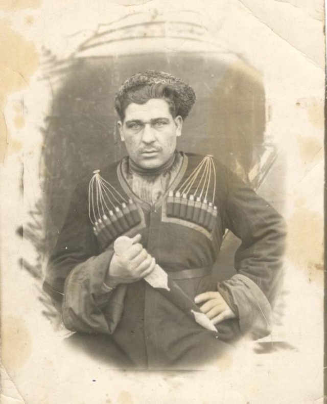 Вишневский Николай Семенович (1922-1999). Призван 1941. Сержант, дошел до Кенигсберга. Медаль «За отвагу», «За боевые заслуги», «За победу над Германией в Великой Отечественной войне 1941–1945 гг.»,  «За взятие Кенигсберга». Фото прислала семья Вишневских