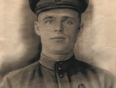 Лопухов Александр Михайлович (1914-2004). Связист. Участвовал в боях за Кобеляки, за Днепр, Харьковской освободительной операции. Брал Кенигсберг, Берлин. Орден Красной звезды, Орден ВОВ, «За отвагу», «За взятие Кенигсберга», «За победу над Германией».