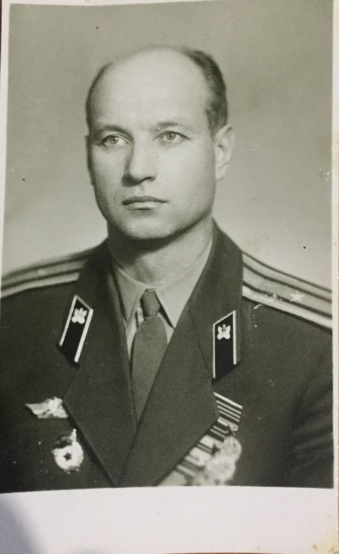 Гуличев Павел Иванович (1926-2012). Призван после освобождения г.Воронежа. Дошёл до Берлина. После войны Павел Иванович стал профессиональным военным и посвятил всю свою жизнь армии.