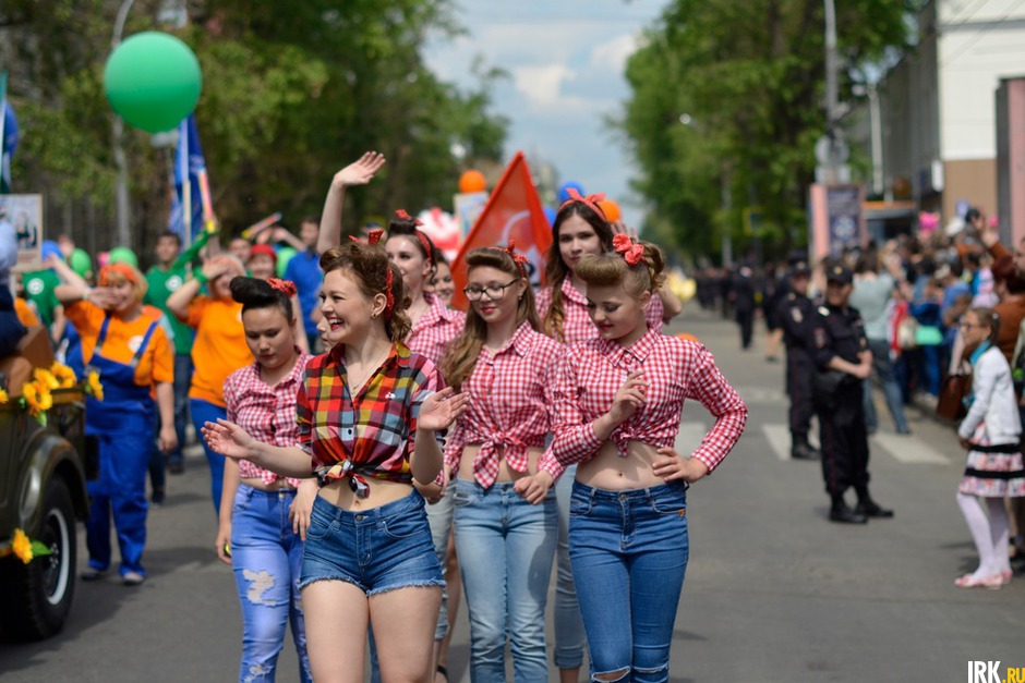 4 июня 2016 года иркутяне вышли на праздничное костюмированное шествие  «Иркутск: прошлое, настоящее, будущее…».