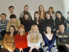 Выпуск 2004. Иркутск, школа №17, 11 «Б». На фото Анастасия Рыкова с одноклассниками.