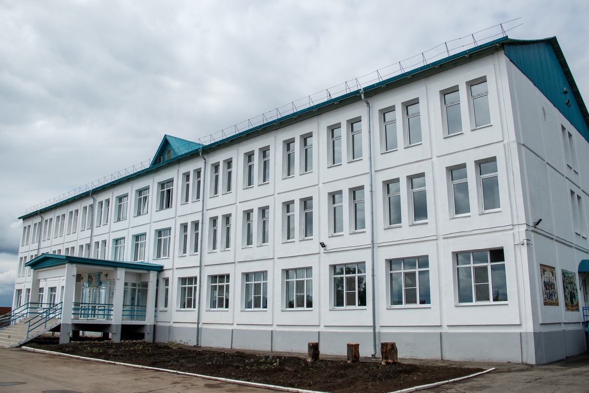 Школа в деревне Ревякина отремонтирована более 8 лет назад, но содержится в идеальном порядке