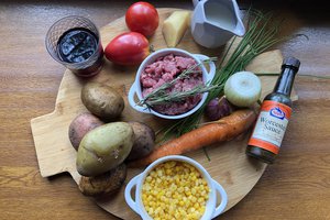 Сытный обед из молодой картошки.