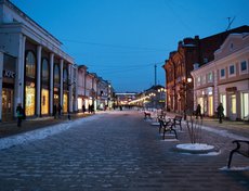 Вечерняя улица Урицкого. Скоро здесь появится большая новогодняя гирлянда.