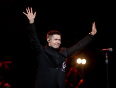 16 марта 2020 года в Иркутском музыкальном театре Н. М. Загурского выступил Стас Пьеха. Концерт стал последним в Иркутске до введения ограничений на проведение концертов и шоу.
