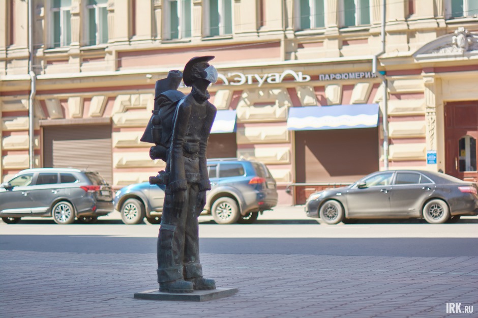 Количество заболевших в Иркутске увеличивалось в геометрической прогрессии, и режим самоизоляции продляли каждое воскресенье на следующую неделю.