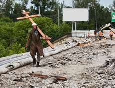 Отремонтировать мост обещали до 15 августа. Работы завершили досрочно.