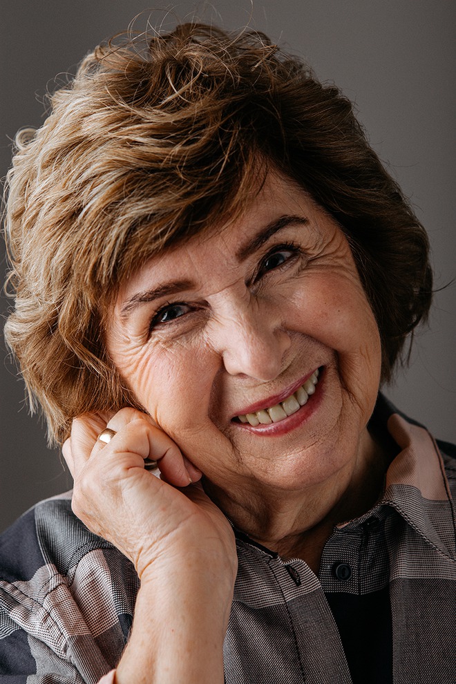 Галина Шипицына, 74 года: «Я не чувствую старости. Я все время среди молодых: дети, внуки. Для них я всегда полна энергии. В душе я всегда молодая. Внутри».
