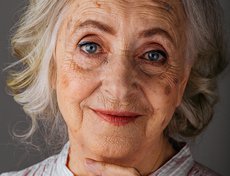 Галина Черняева, 83 года: «Мне грустно жить, потому что я осталась одна. Я всё равно нахожу радость в книгах».