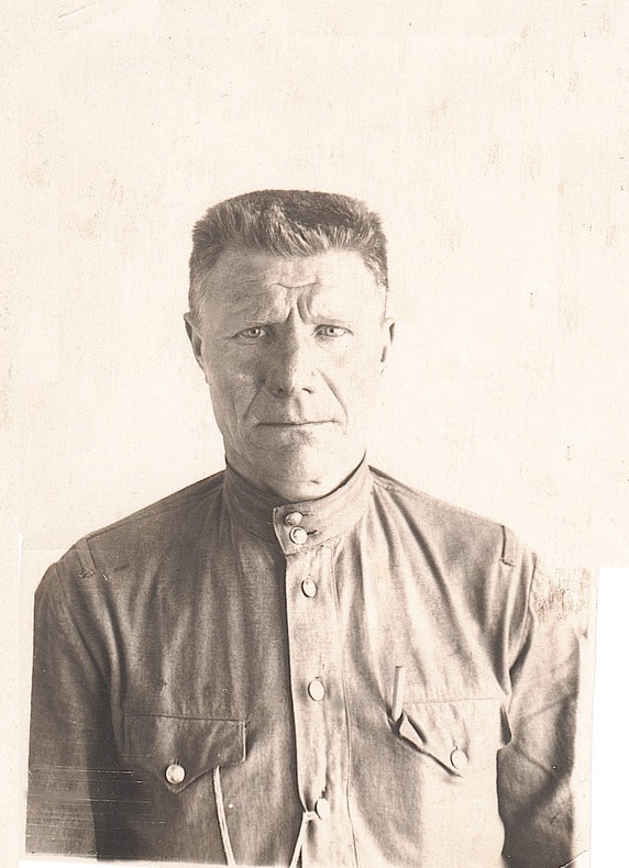 Мой дед - Атрощенко Яков Миронович 1902 года рождения воевал в Великую войну, был ранен в 1943 году, по ранению вернулся домой
