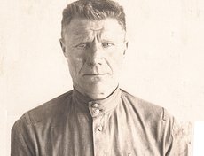 Мой дед - Атрощенко Яков Миронович 1902 года рождения воевал в Великую войну, был ранен в 1943 году, по ранению вернулся домой